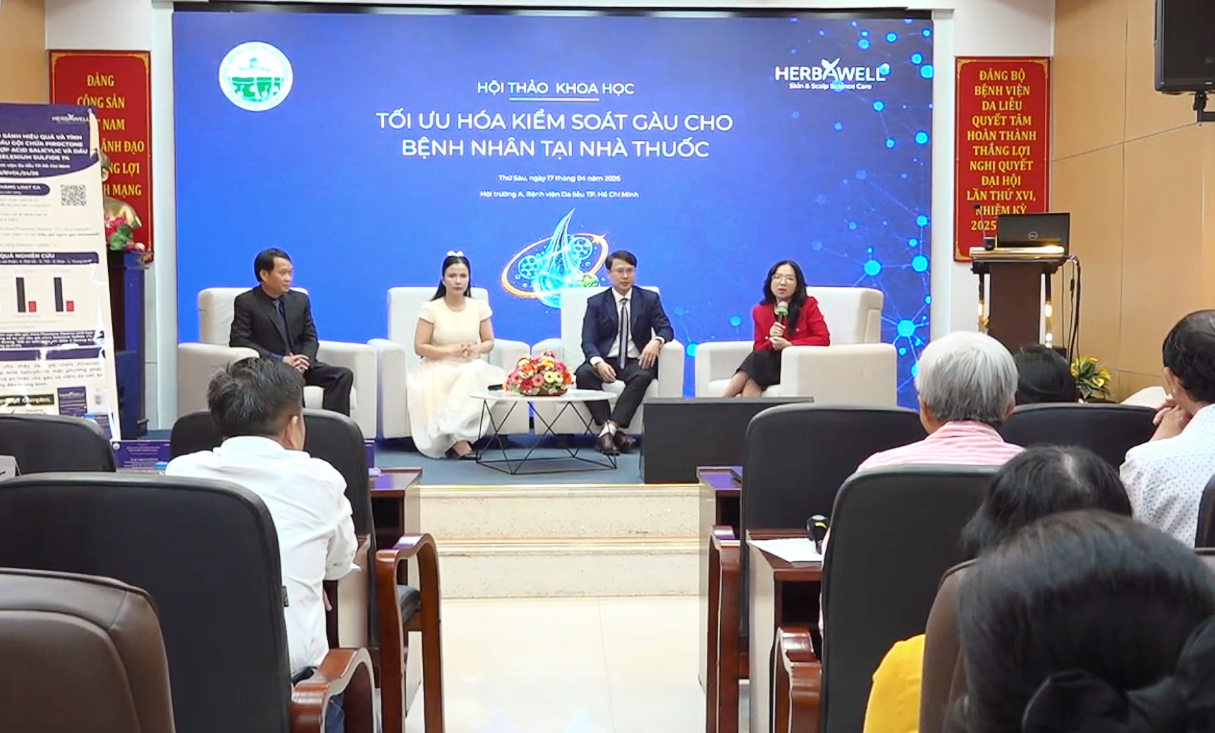 Hội thảo khoa học về kiểm soát gàu dựa trên bằng chứng lâm sàng.